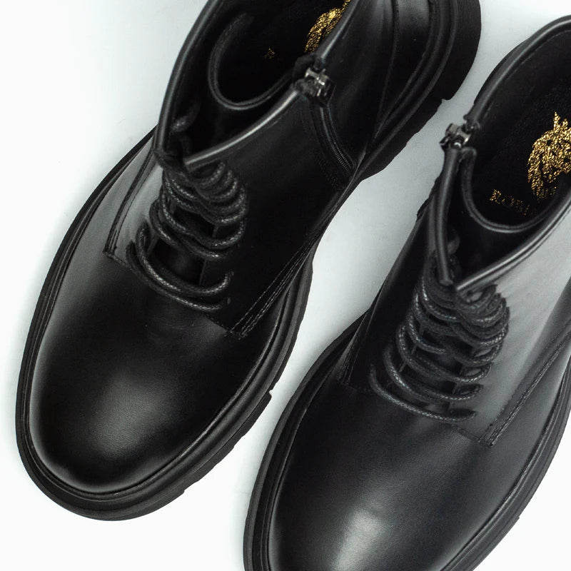 LEATHER lACE-UP BOOT WITH CHUNKY SOLE 1090-1 Black