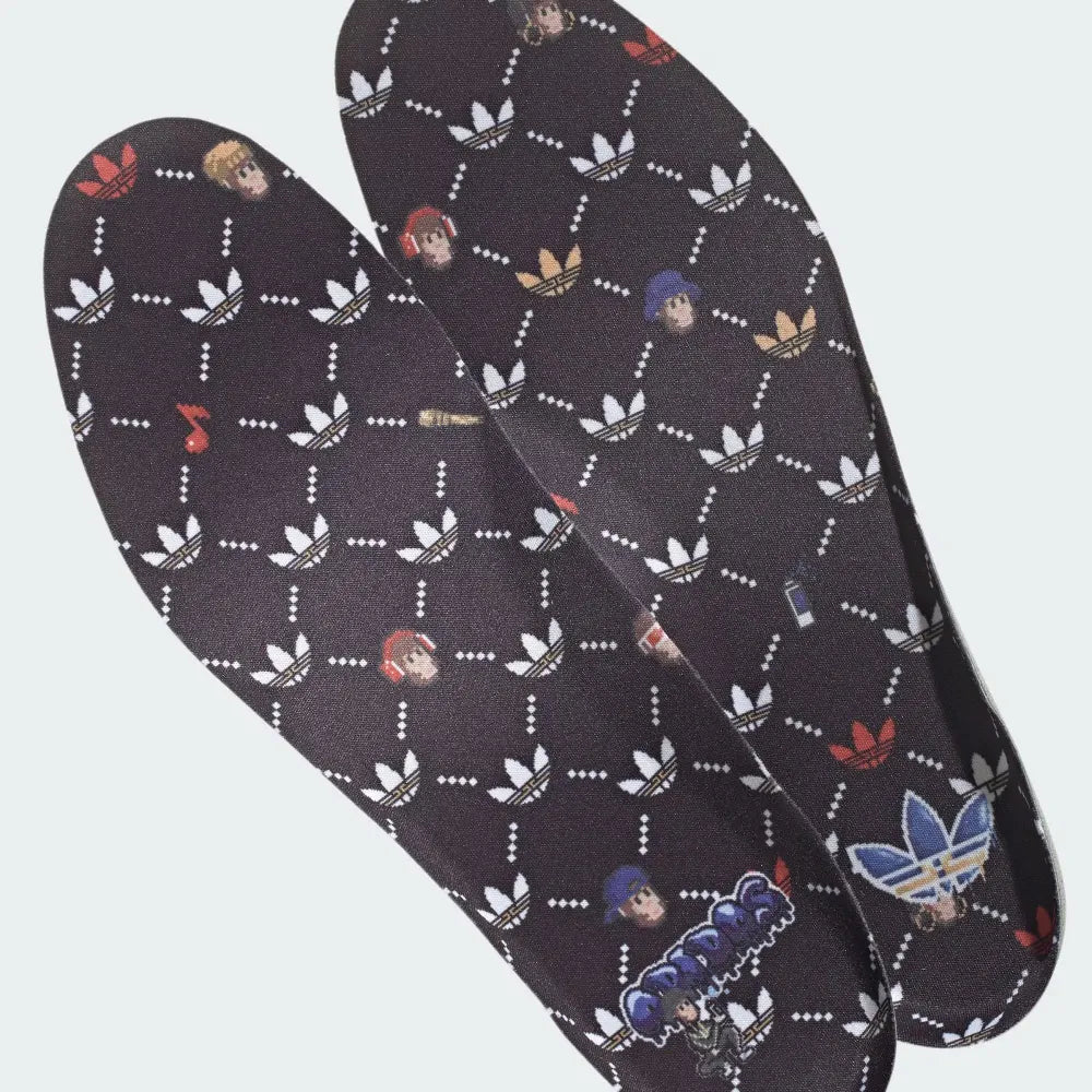 حذاء أديداس سوبر ستار مونكي كينجدوم x للنساء IG3500 باللون الأبيض