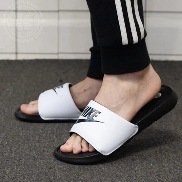 Nike Victory One Slipper for Man 580-AN White