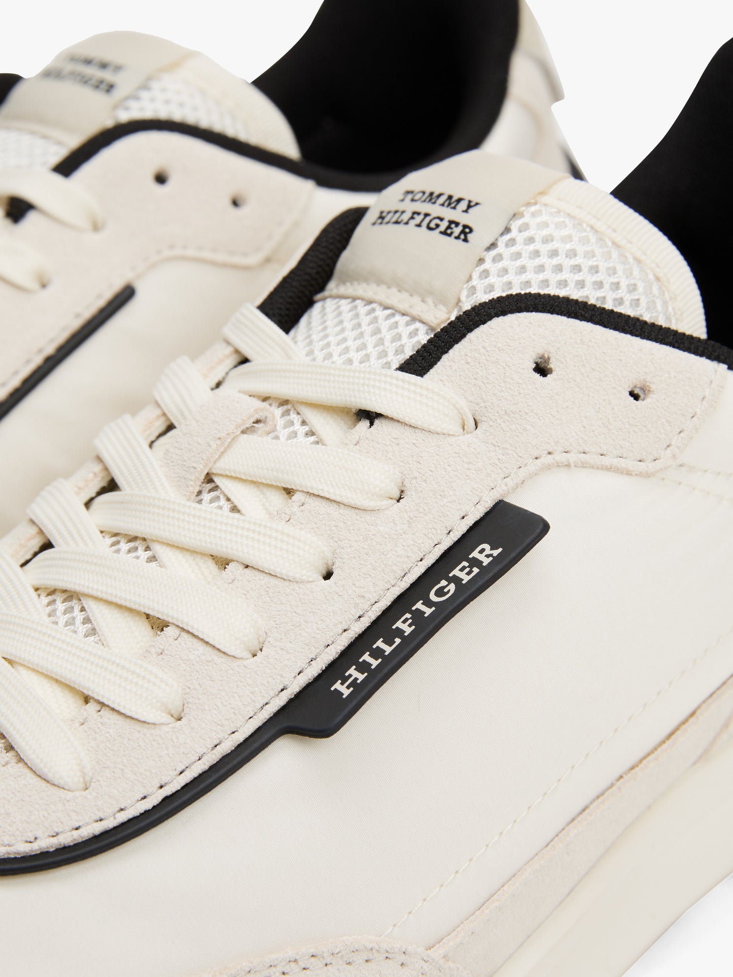 Tommy Hilfiger Mixed Media Runner Sneakers Man M05425 Beige