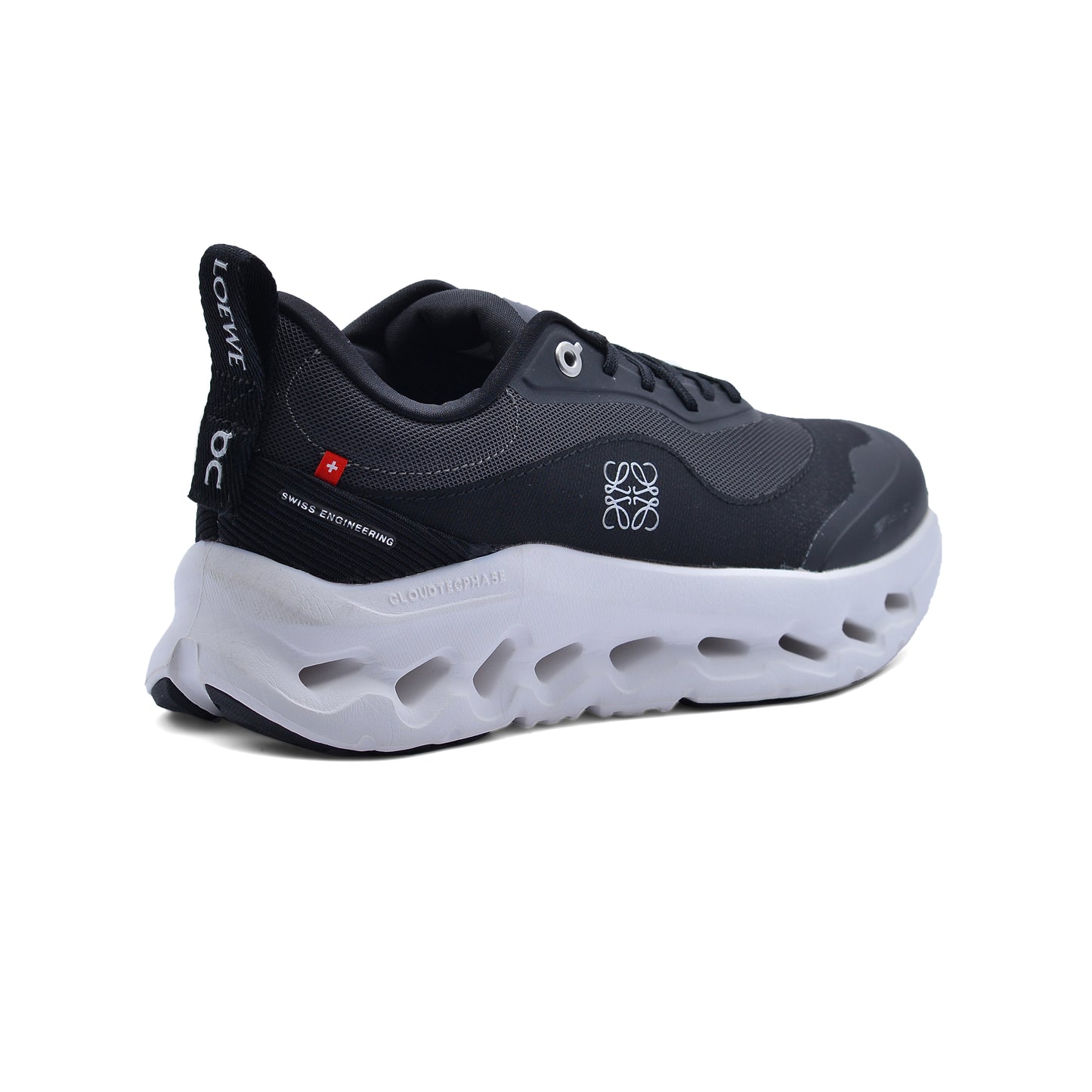 حذاء Loewe X On Running للنساء 10872909 باللون الأسود