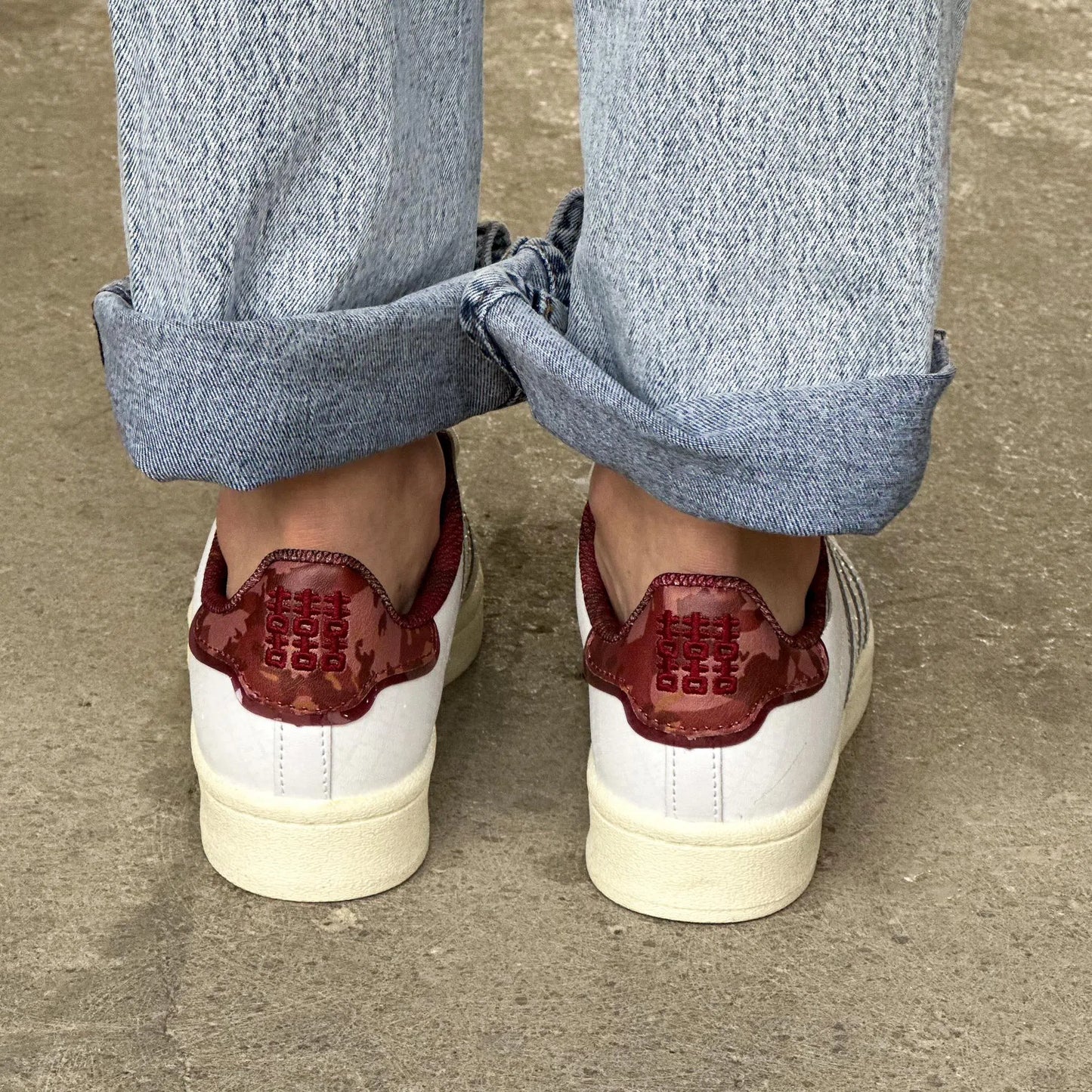 حذاء أديداس سوبر ستار للنساء IF2577 باللون الأبيض