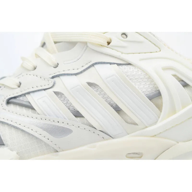 حذاء رياضي أديداس XLG Runner للنساء باللون الأبيض 606004