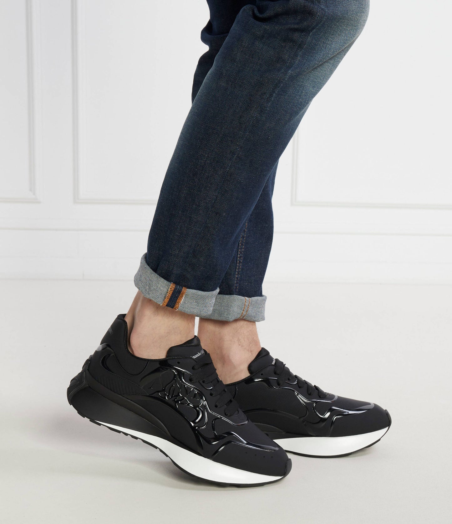 Alexander McQueen Premium Quality Sneakers Woman 8839 Black