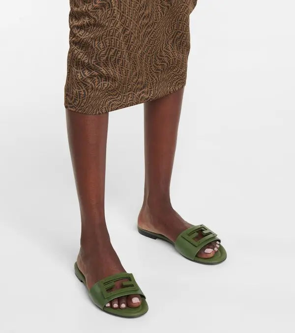 Fendi Baguette Cuoio Romano leather Signature Logo Slide Sandal Woman 1892-1 Green - 5