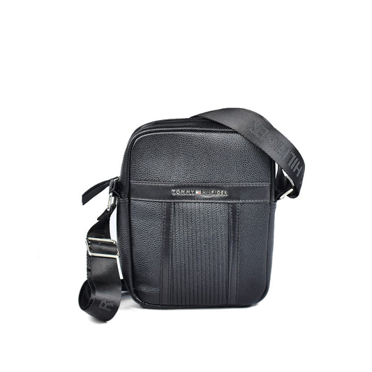 حقيبة كروس تومي Tm1016_8 باللون الأسود