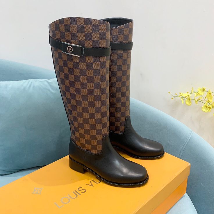 حذاء نسائي من Louis Vuitton عالي الجودة 609 بلون القهوة - 2