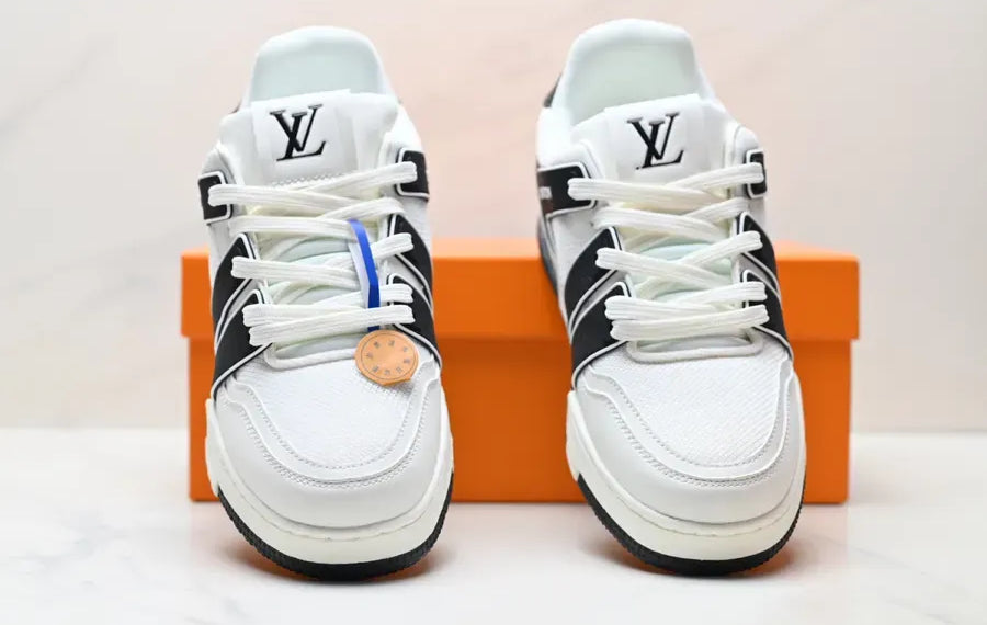 Louis Vuitton Trainer Monogram Denim Sneakers Man MD0128 White&Black