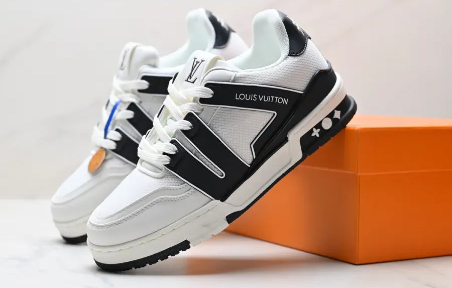 Louis Vuitton Trainer Monogram Denim Sneakers Man MD0128 White&Black