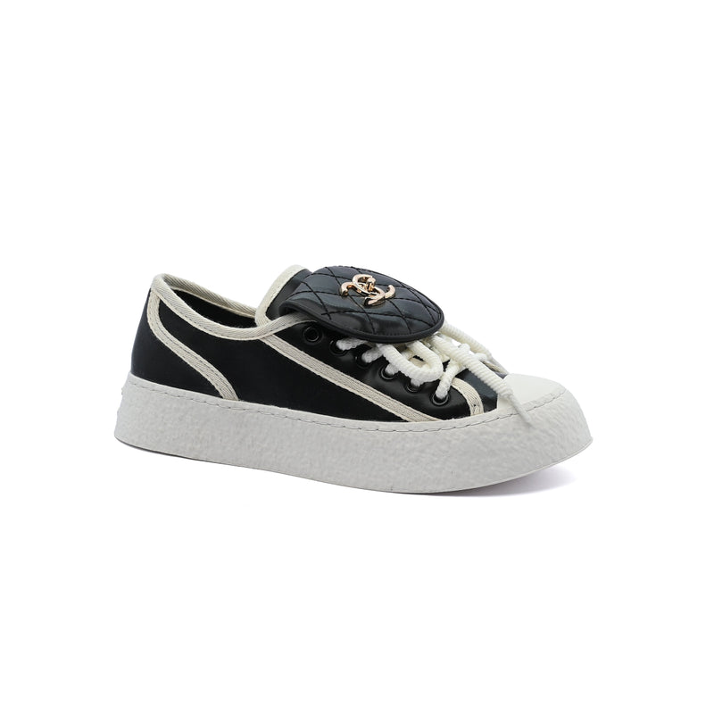Chanel Platform Suede Calfskin Sneakers Woman F3669 Black - 1