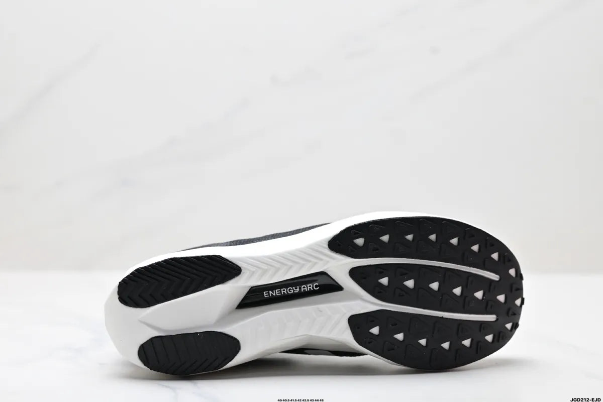 New Balance Respirante et Confortable Taille Sneakers Man NBK201168 Black