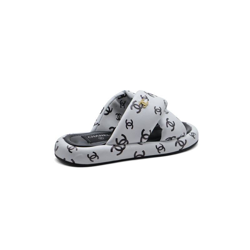 Chanel Puffy Flip Flops Puffy Leather Cross Slipper Woman 9803 White - 2