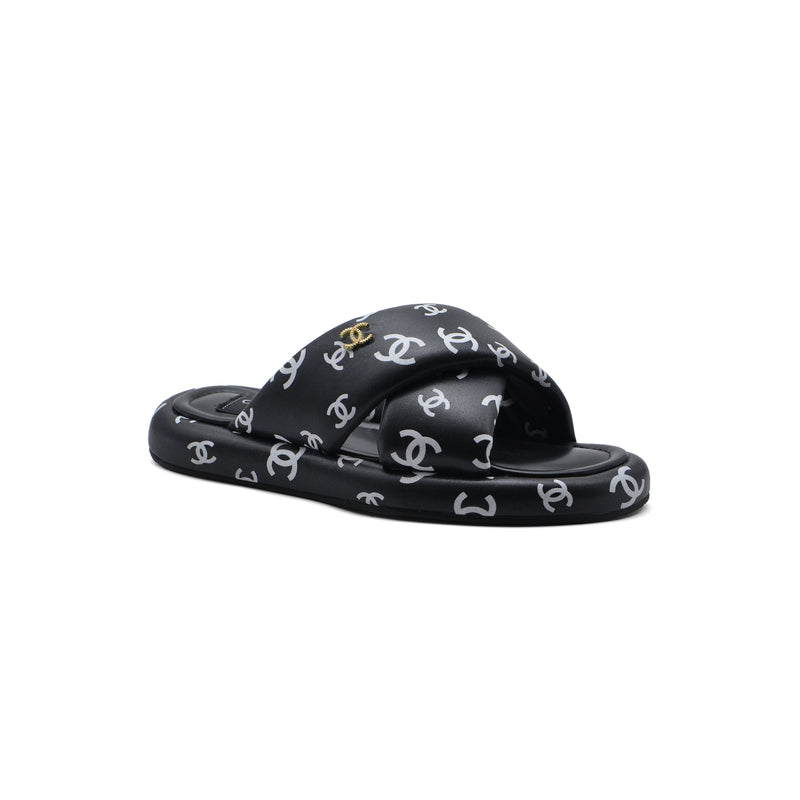 Chanel Puffy Flip Flops Puffy Leather Cross Slipper Woman 9803 Black - 1