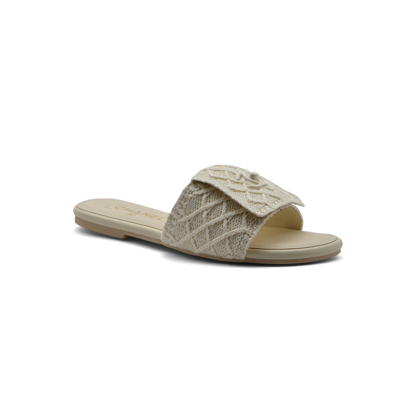 Chanel White Pearl CC Flat Slides Slipper Woman E6545 White - 1