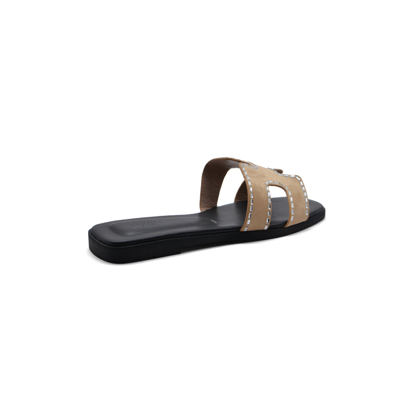 Hermes Calfskin Crystal Embellished Oran Sandals Woman H38-13 Beige - 2