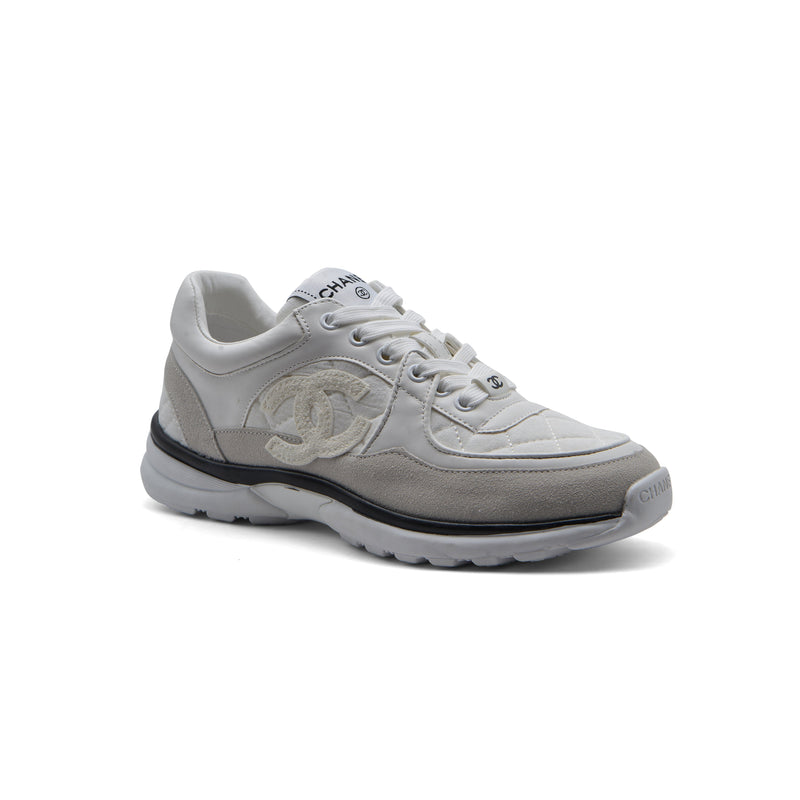 Chanel Fabric Suede Calfskin Quilted CC Sneakers Woman 6699-3 White - 1
