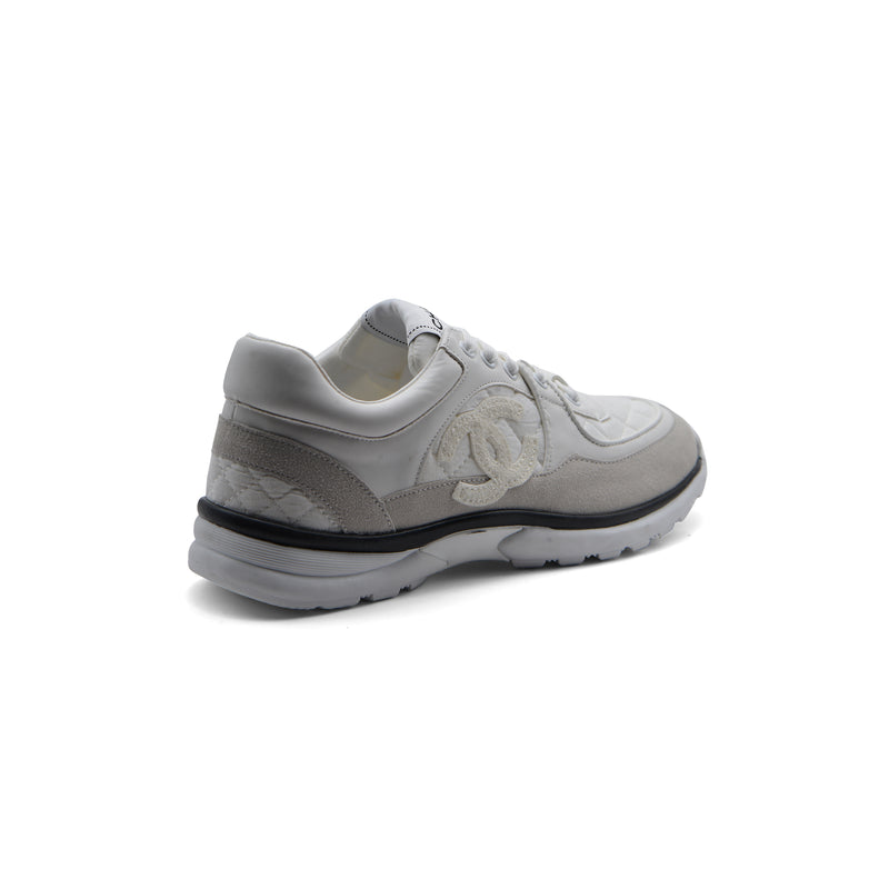 Chanel Fabric Suede Calfskin Quilted CC Sneakers Woman 6699-3 White - 2