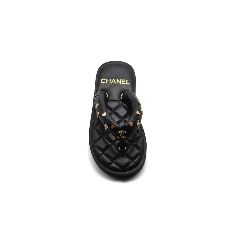 Chanel Lambskin Quilted Padded Charms Thong Sandals Woman XJC3134 Black - 3