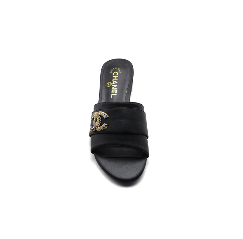 Chanel Leather Pearl Crystal CC Logo Slide Mules Ivory Slipper Woman 51156 Black - 3