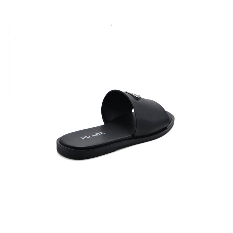 Prada Triangle-Logo Premium Quality Leather Slipper Man 41141 Black - 2