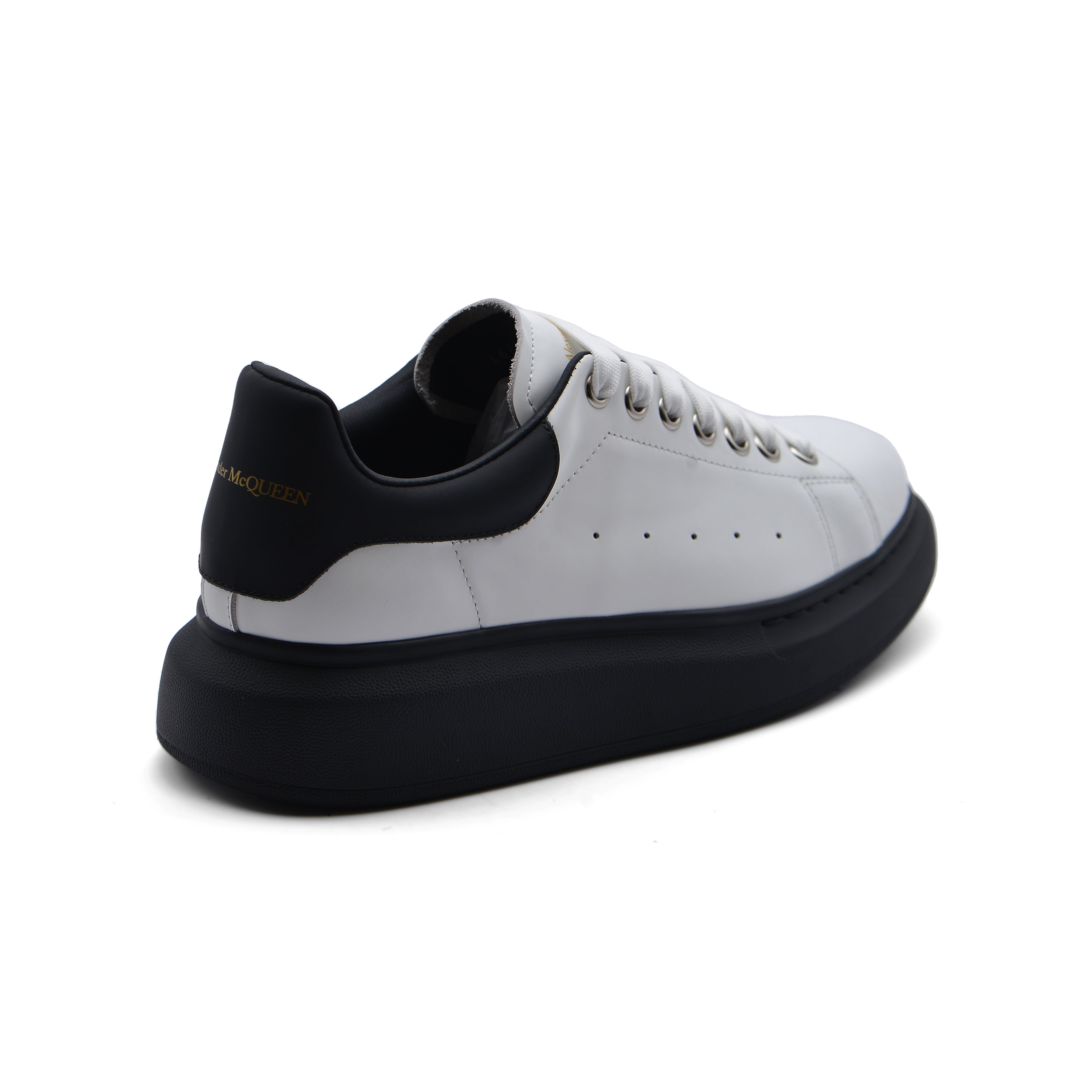 【送料&関税込】Alexander McQueen Sneakers Alexander McQueen White and black Oversized sneakers