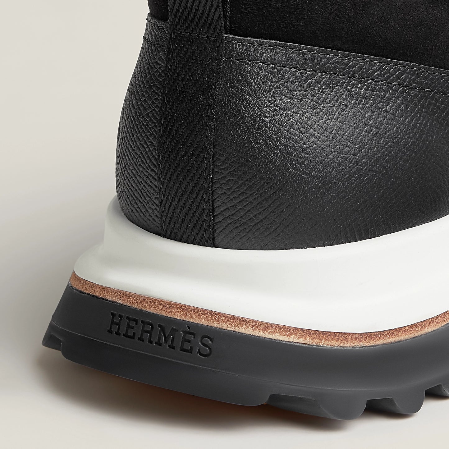 HERMES Leather Top Houses Champion the Aesthetic Sneakers Man LA009 Black
