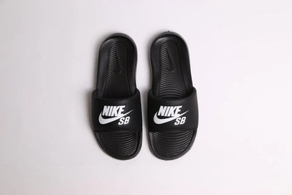 Nike Victory One Slipper for Woman 825 SB Black&White