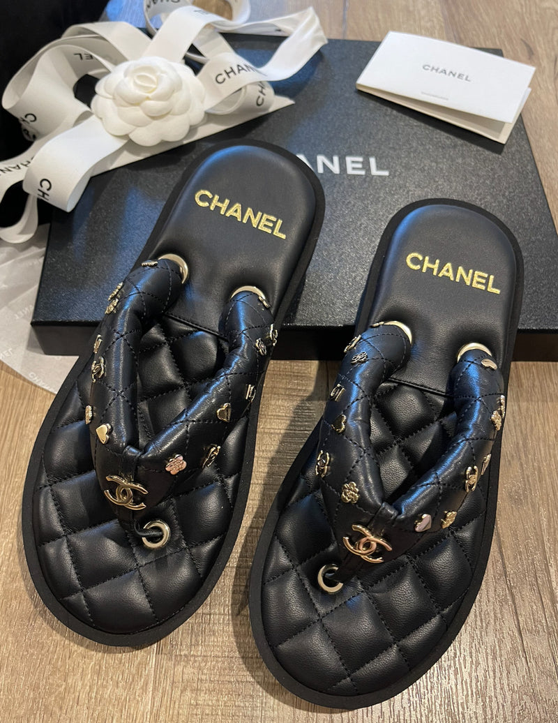 Chanel Lambskin Quilted Padded Charms Thong Sandals Woman XJC3134 Black - 5
