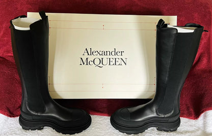 Alexander McQueen Premium Quality Boot Woman 666410 Black